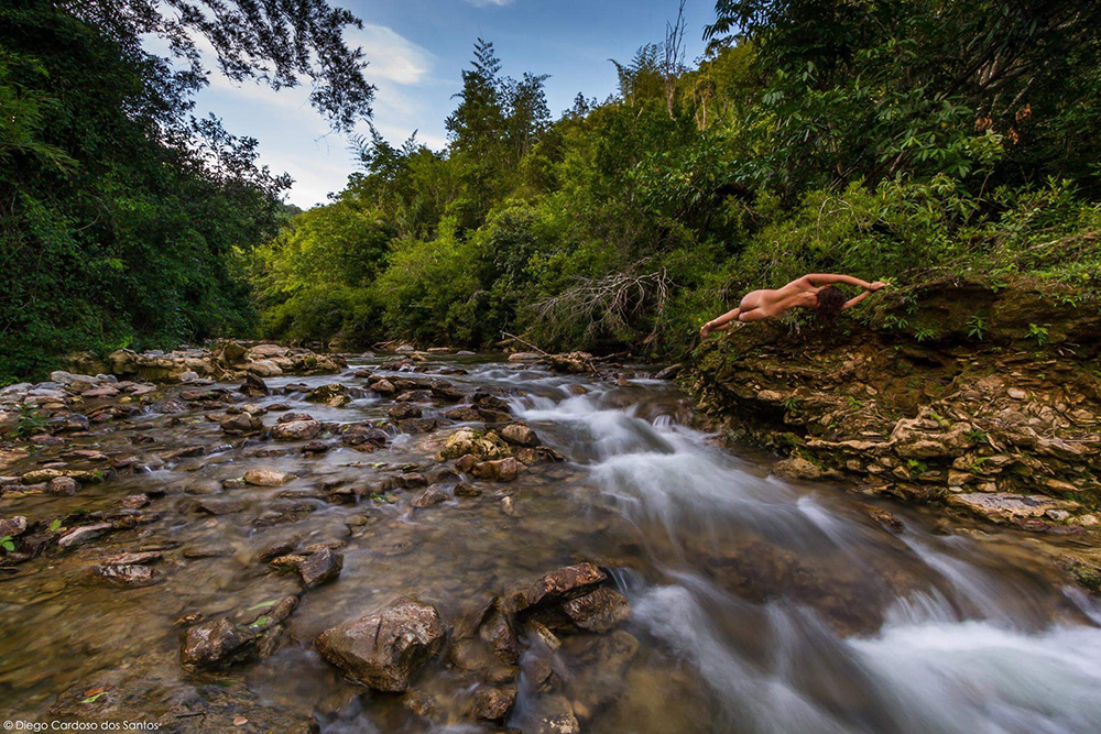 Pessoas em ambientes naturais